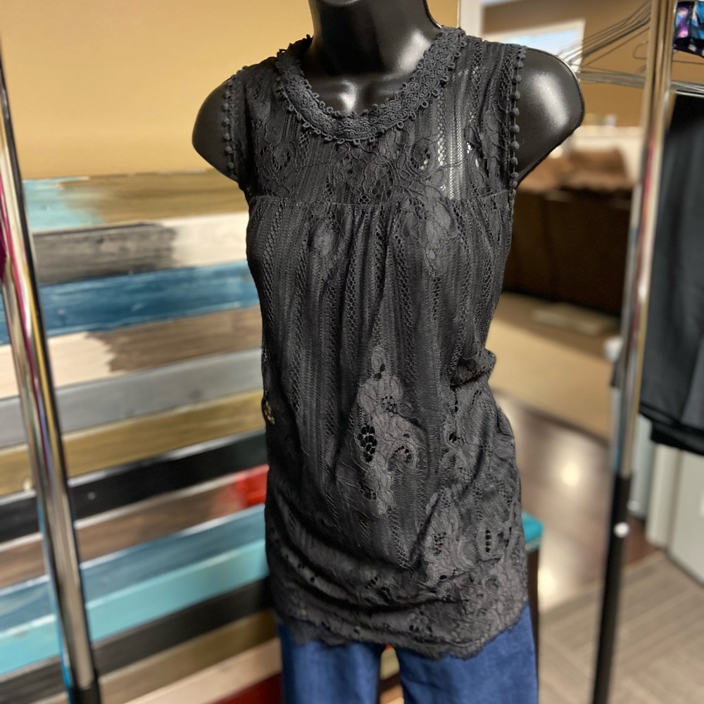 Black lace flowy top
